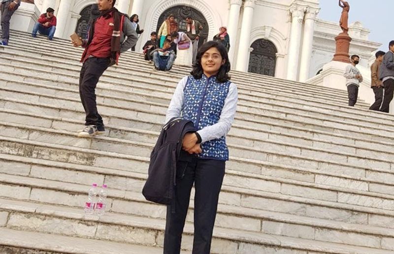 ias success story of upsc topper surabhi gautam upsc all india rank 1 2016 mp girl surabhi gautam story kpt