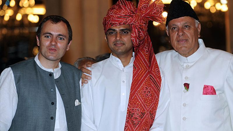 Rajasthan Politics: Controversy between Chief Minister Ashok Gehlot and Sachin Pilot and some old photos kpa