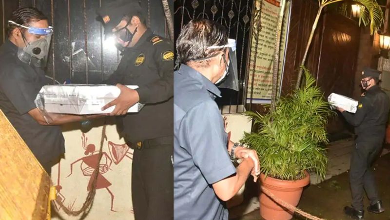 amitabh bachchan abhishek bachchan health update father and son will remain in hospital for 7 more days due to coronavirus KPJ