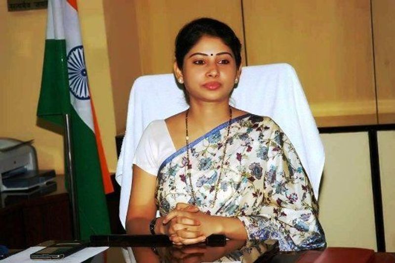 ias vs ips who is more powerful ias ips officers power and facilities full details upsc candidates may know kpt