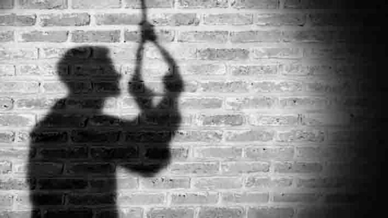 the person was troubled by the property dispute with his brother whole family committed suicide kpl