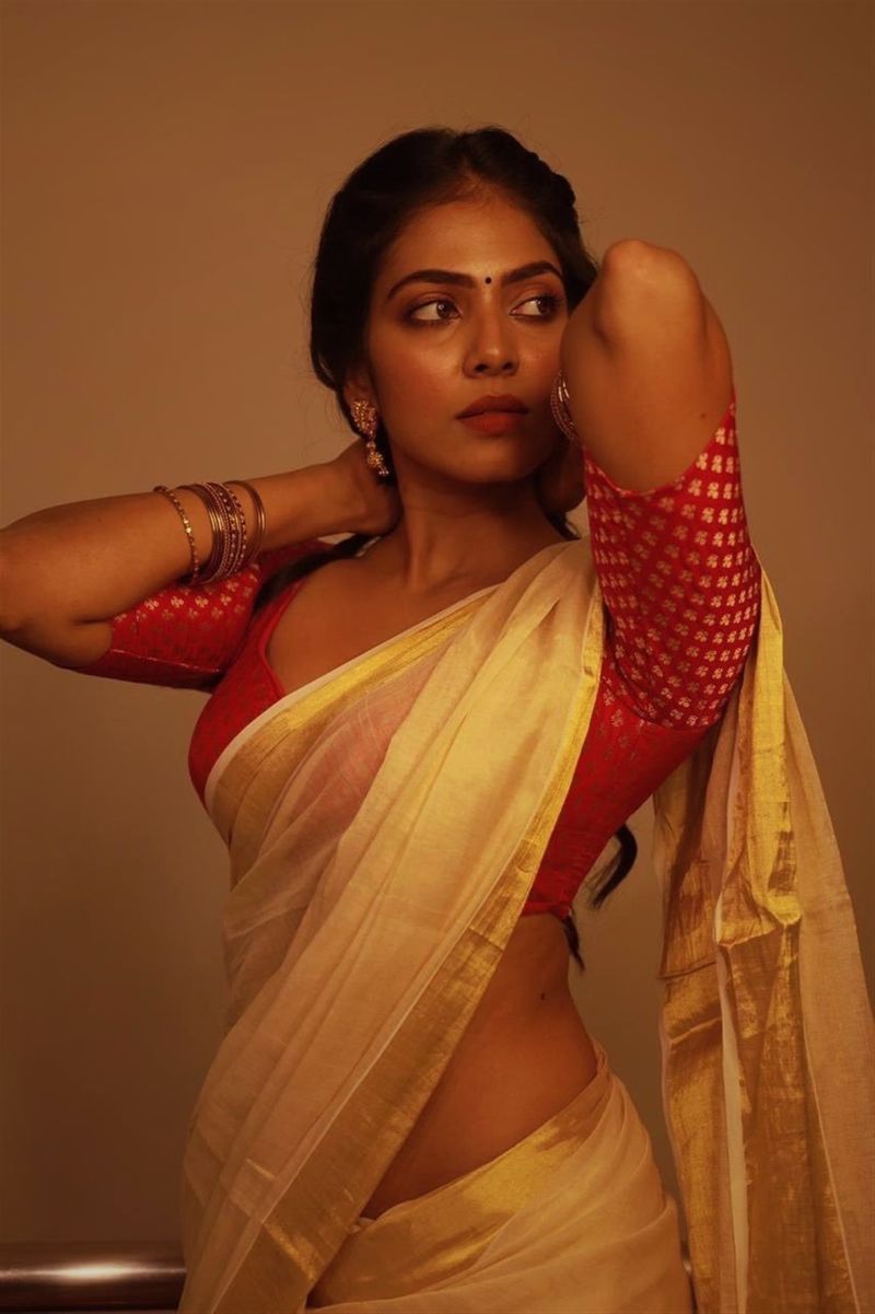 Malavika Mohanan raises the temperature