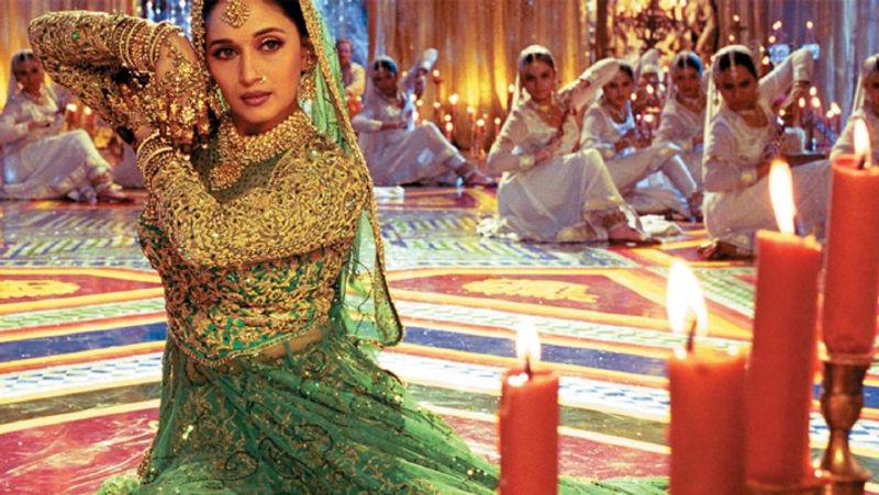 Devdas Completed 18 years of release Shah rukh khan Aishwarya Rai bachchan And Madhuri Dixit interesting facts KPY