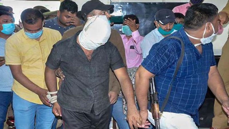 Gangster Vikas Dubey threatened colleagues if anyone not shoot i will kill him kpl