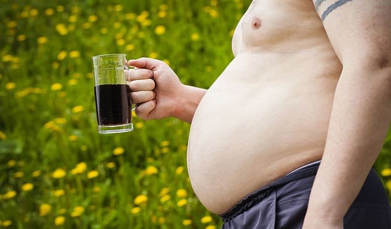 new study reveals beer belly reduces men chances to be father fir fifty percent kph