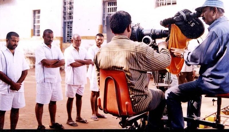 பாலுமஹேந்திரன் படத்தில் நடிக்கும் பொழுது எடுக்க பட்ட அரிய புகைப்படம் 
