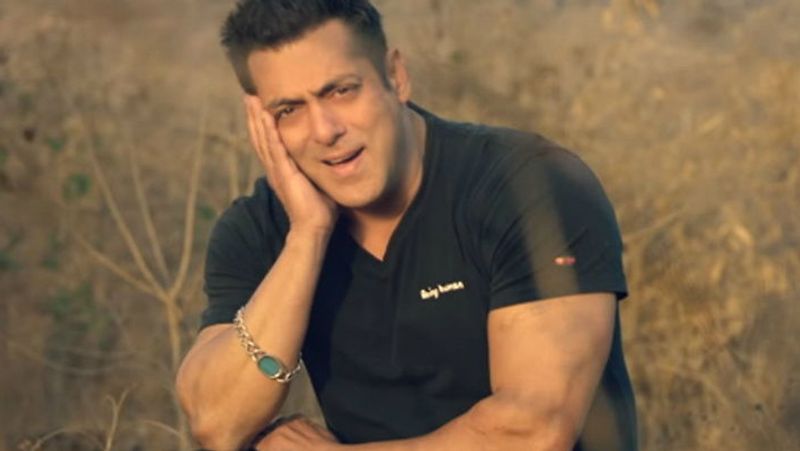 Salman khan shares incident when father salim khan was angry on him when bollywood actor performed in shorts on stage KPJ