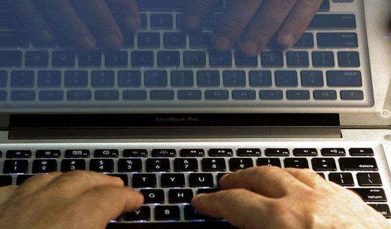 transgender woman admitted to hospital due to heart attack and downloads 80 thousand adult videos using free wifi kph