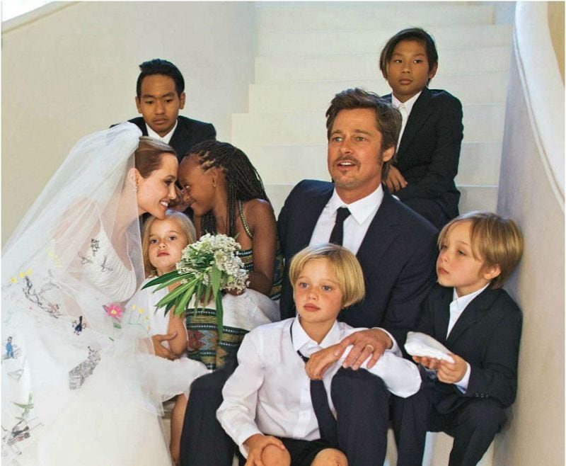 Famous Actor Brad Pitt run faster form EX wife angelina jolie house photos Going Viral