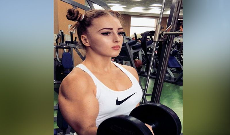 super skinny teen girl julia vins transforms into muscle barbie shocks world kph