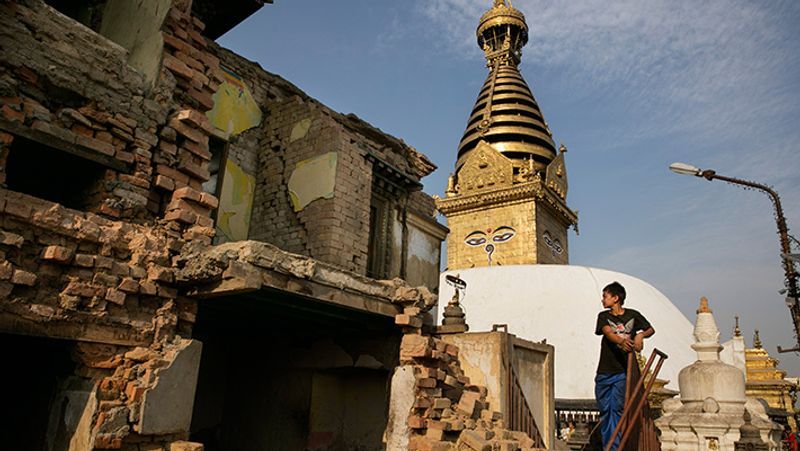 Earthquake in Gujarat and Assam, see some pictures of dangerous earthquake in Bhuj of Gujarat kpa