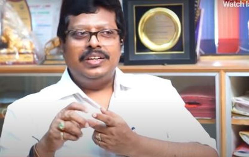 இந்நிலையில் நாஞ்சில் விஜயன், சூர்யா தேவி குறித்த பல ஆதாரங்கள் தன்னிடம் உள்ளதாக கூறி, அதிர்ச்சி கொடுத்துள்ளார் வனிதாவின் லாயர் ஸ்ரீதர். இதுகுறித்து பிரபல ஊடகம் ஒன்றிற்கு கொடுத்துள்ள பேட்டியில்... கூறியுள்ளதாவது...