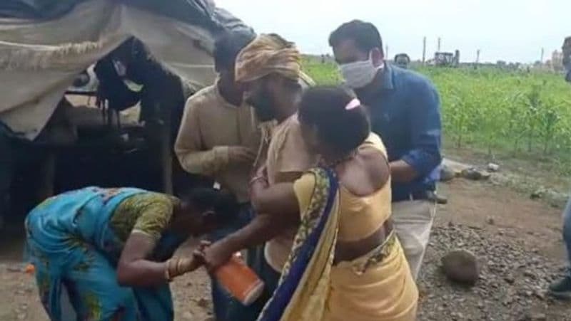 madhya pradesh guna case: Public shows anger on social media after police torture on farmer family kpa