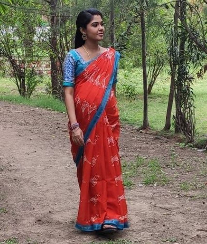 நிஜத்திலும் கர்ப்பமாக இருப்பதால் பெரிதாகி இருக்கும் ஹேமாவின் வயிறு 