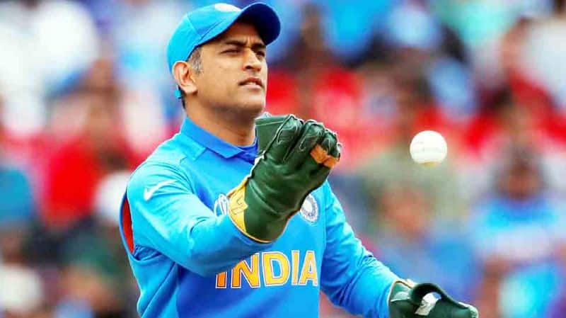 MS Dhoni and his unexpected decisions