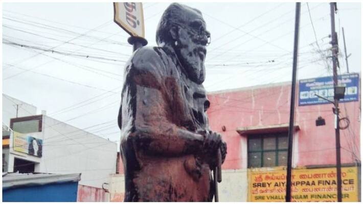 Periyar statue attacked during AIADMK rule, Vaiko screaming Periyar statue attacked during AIADMK rule, Vaiko screaming