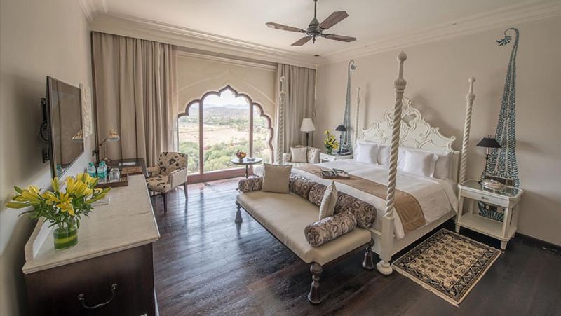 Rajasthan government crisis, Congress MLAs are staying at this Fairmont Hotel in Jaipur, see some unseen pictures kpa