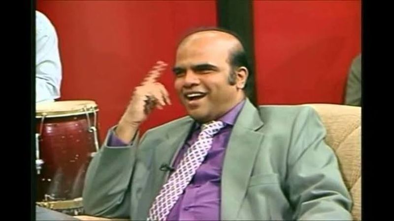 லலிதாவின் பாட்டுக்கு பாட்டு இவர் தொகுப்பாளரா இருக்கும்பொழுது இவர் வந்த போதும் அந்த பாடலை பாடி ஆரம்பிப்பிப்பாரு அருமையாக இருக்கும் 90ஸ் கிட்ஸ் ஃபேவரட் தொகுப்பாளர்கள் ஐவரும் ஒருவர் 
