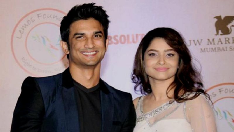 আর প্রতিটি সিজন এবং সিক্যুয়েলই দর্শকমহলে যথেষ্ট জনপ্রিয়তা অর্জন করেছে। দিন কতক আগেই অঙ্কিতা, একতার সঙ্গে এই বিষয়টি নিয়ে আলোচনা করেন।