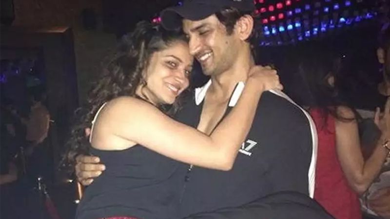 সুশান্তের মৃত্যুর পরই অঙ্কিতা ফের পবিত্র রিশতার জন্য নিচ্ছেন প্রস্তুতি। ধারাবাহিকটি বহুদিন আগে শেষ হয়ে যাওয়া হতাশ হয়েছিলেন ভক্তরা। সুশান্তের পর্বগুলি এখনও বহু সংখ্যক দর্শকরা দেখেন।