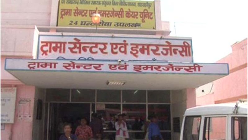पड़ोस में शबनम के ताऊ असफाक का मकान है। असफाफ की मौत हो चुकी है। घर में उनके बेटे रहते हैं। सुबह 6 बजे जीने की दीवार के ऊपर से कुछ ईंटें अचानक नीचे गिर गई, ये ईंट शबनम व उसके बच्चों के ऊपर गिरी। इसमें शबनम और उसकी बेटी रूबी, 3 साल की चांदनी, बेटा शहबाज और और सुएब की मौत हो गई। तीसरा बेटा साहिल घायल हो गया। 