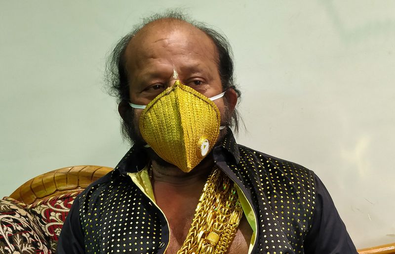 Odisha A businessman in Cuttack made a gold mask in Corona kpn
