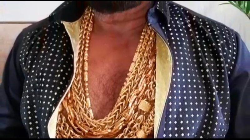 Odisha A businessman in Cuttack made a gold mask in Corona kpn