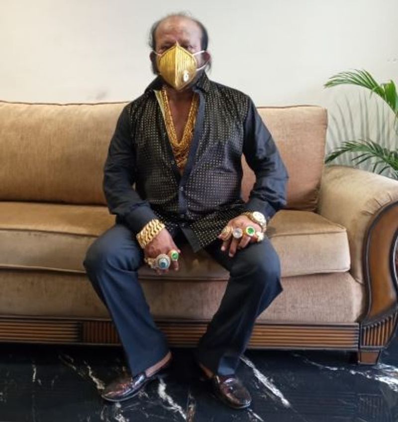 Odisha A businessman in Cuttack made a gold mask in Corona kpn