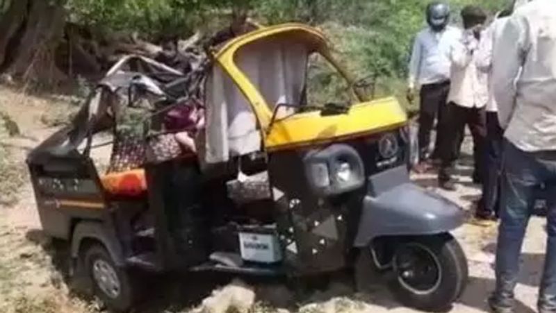 rajasthan news six people killed in road accident in sirohi kpr
