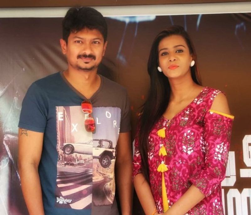 திடீரென திமுகவில் இணைந்துவிட்டாரோ? என எல்லாரும் ஷாக்காகும் அளவிற்கு நடிகர் உதயநிதி ஸ்டாலினுடன் இருக்கும் போட்டோவை வெளியிட்டார். 
