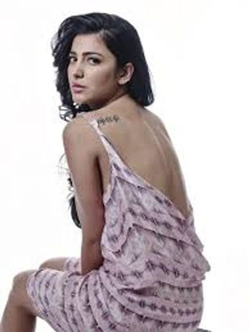 Actress Shruti hassan place how many tattos in her body