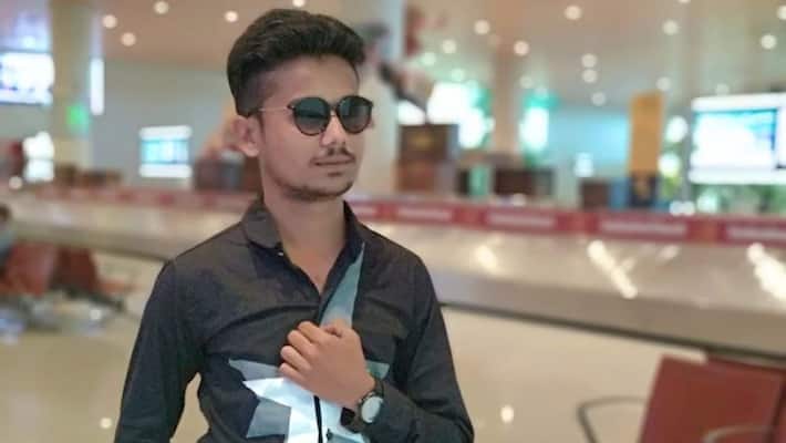 Poet Raj Rathod speaks about his love for Hindi literature and his much-awaited Bollywood dream Poet Raj Rathod speaks about his love for Hindi literature and his much-awaited Bollywood dream