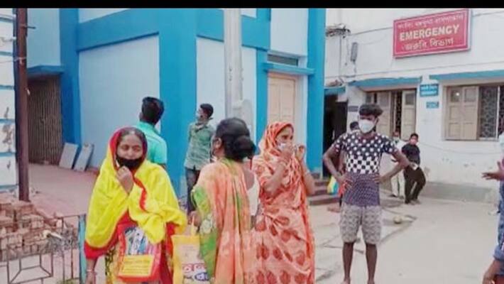 Patient parties stage protest in Canning sub divisonal hospitav over Coronavirus Patient parties stage protest in Canning sub divisonal hospitav over Coronavirus