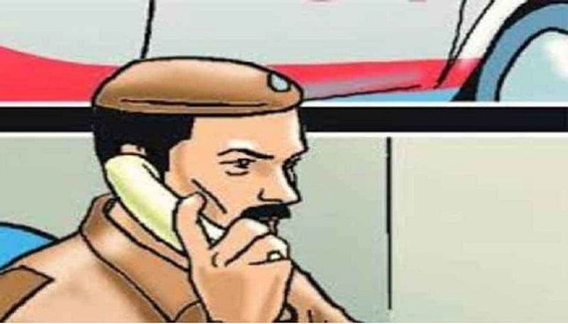 वारदात के बाद पिता सुरेंद्र राय बरेली चला गया, जबकि दामाद राकेश यादव फरार हो गया। पुलिस के अनुसार पिता से फोन पर बात करने पर उसने अपना जुर्म कबूल लिया है। पुलिस दोनों की गिरफ्तारी के लिए प्रयासरत है। (प्रतीकात्मक फोटो)