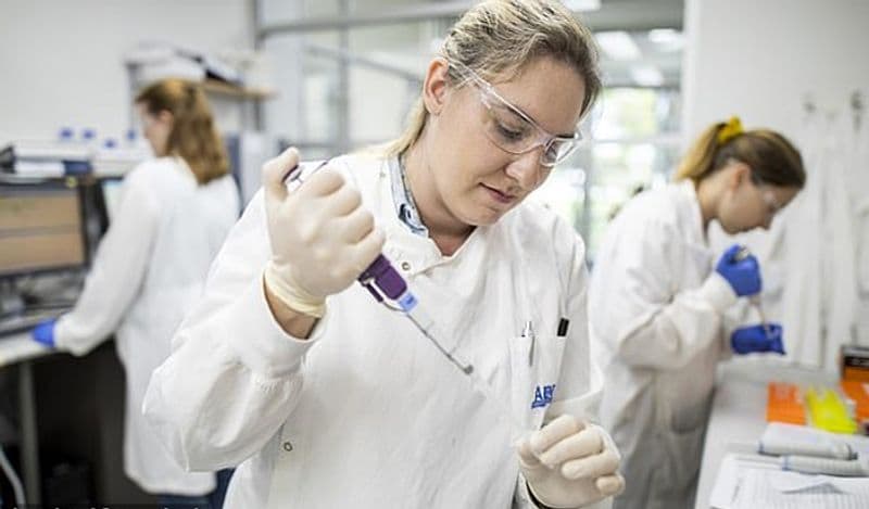 australia announces free coronavirus vaccine to citizens kph