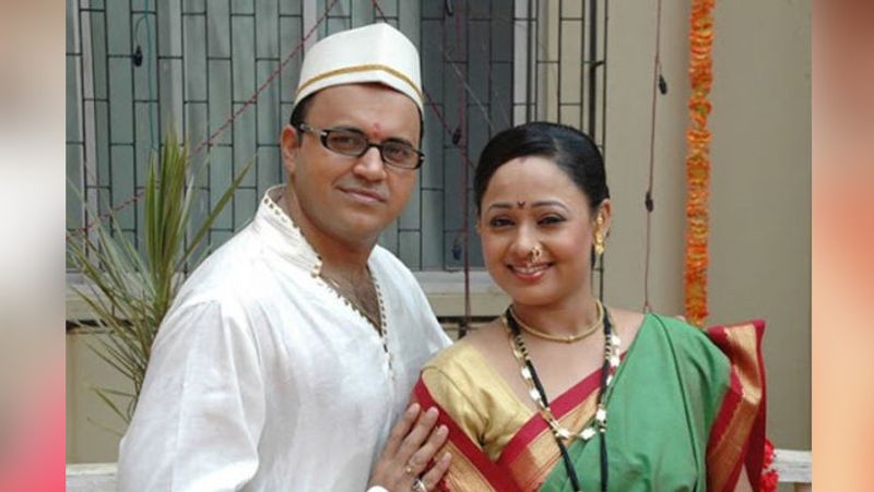 Taarak Mehta Ka Ooltah Chashmah Madhavi Bhabhi aka sonalika joshi Smoking photos viral some real life facts KPJ