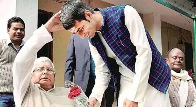 Style of Tejapratap Yadav, elder son of Lalu Prasad Yadav asa
