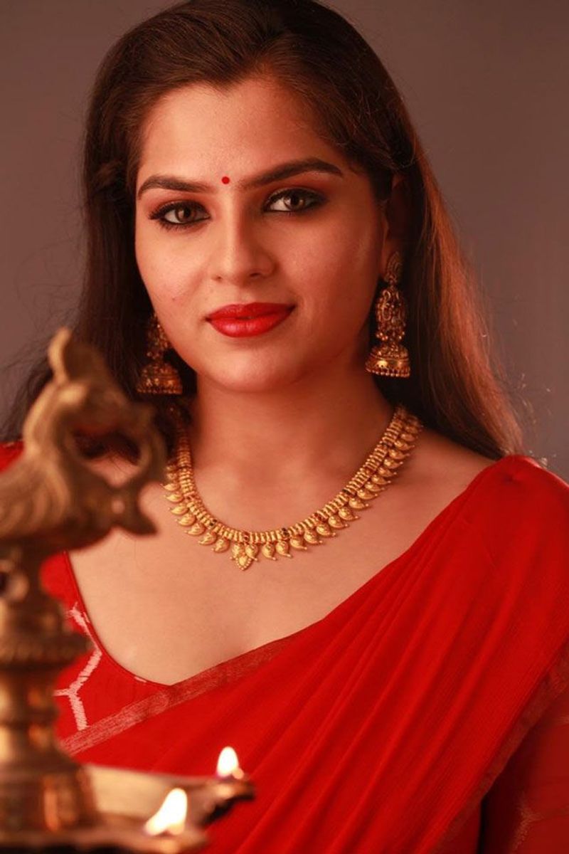 Allu Arjun Gangotri movie Child Artist Kavya ready to hit silver screen as heroine
