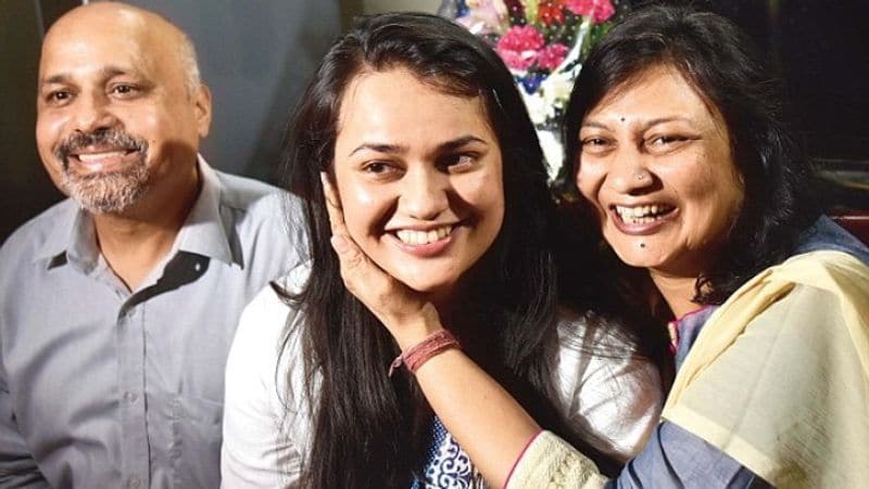 rajasthan news bhilwara upsc ias topper tina dabi Selected on bricks advisor in for three years kpr