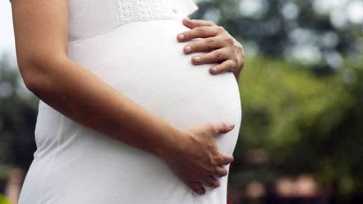 Refused By 3 Hospitals, Bengaluru Woman Gives Birth In Auto, Baby Dies Refused By 3 Hospitals, Bengaluru Woman Gives Birth In Auto, Baby Dies