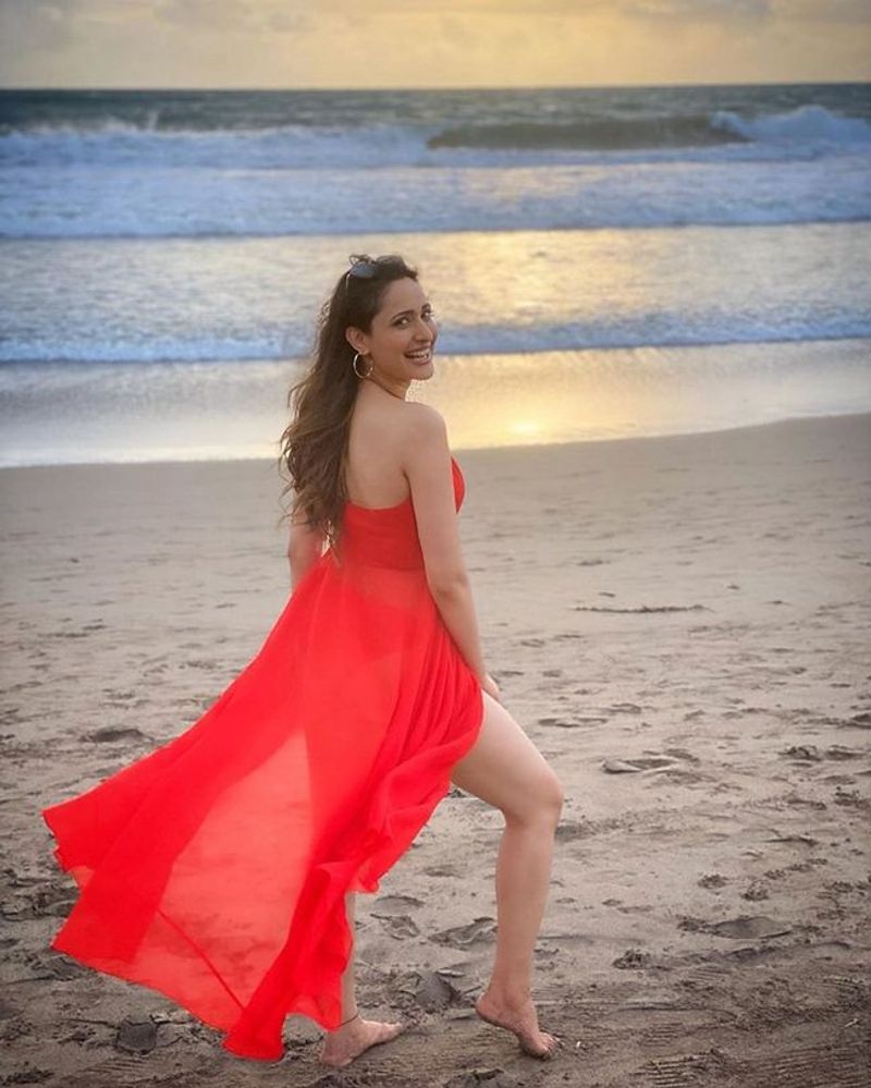 Pragya Jaiswal decided to give a glamour feast