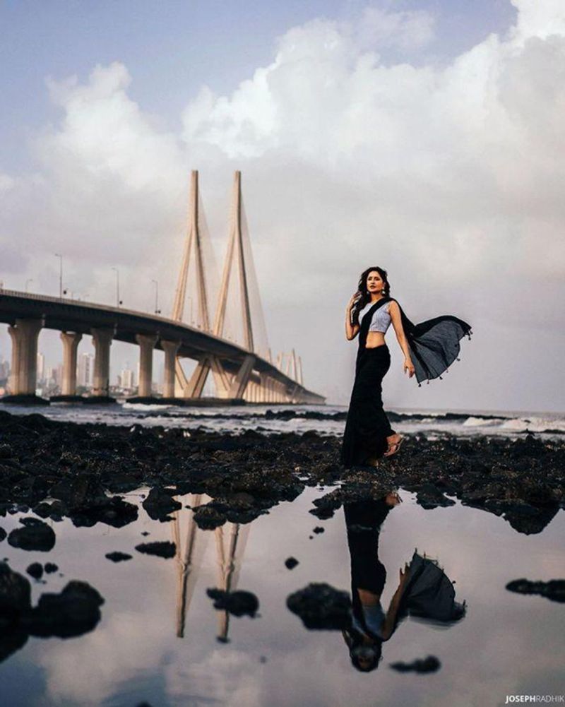 Pragya Jaiswal decided to give a glamour feast