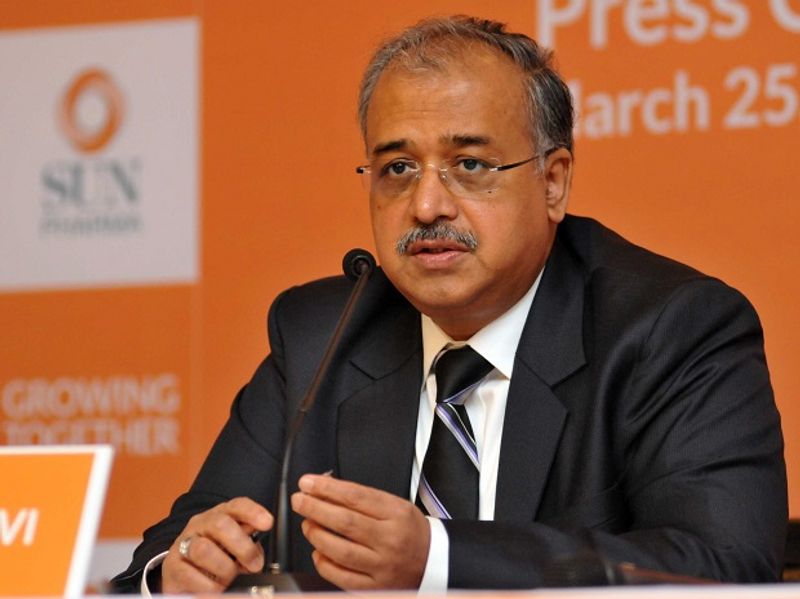 from mukesh ambani to cyrus poonawalla know india's top richest industrialist position in bloomberg index