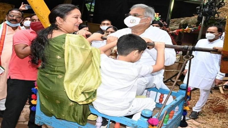chhattisgarh chief minister bhupesh baghel celebrated hareli festival and launch godhan nyay yojana kpr