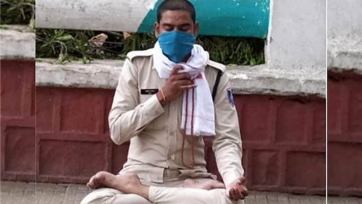 madhya pradesh bhopal police constable strike in phq gandhigiri video viral on social media kpr madhya pradesh bhopal police constable strike in phq gandhigiri video viral on social media kpr