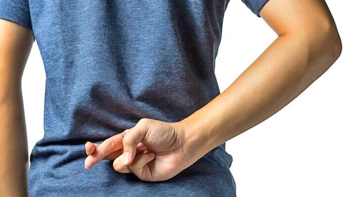 Garud Purana: By considering these 7 things, one can know who is lying to them KPI Garud Purana: By considering these 7 things, one can know who is lying to them KPI