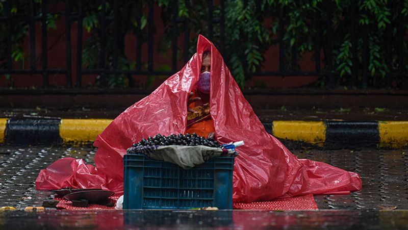 Monsoon 2020 in India, politics with children in floods .. See some shocking pictures kpa