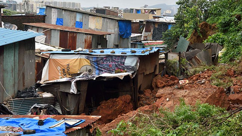 Monsoon 2020 in India, politics with children in floods .. See some shocking pictures kpa