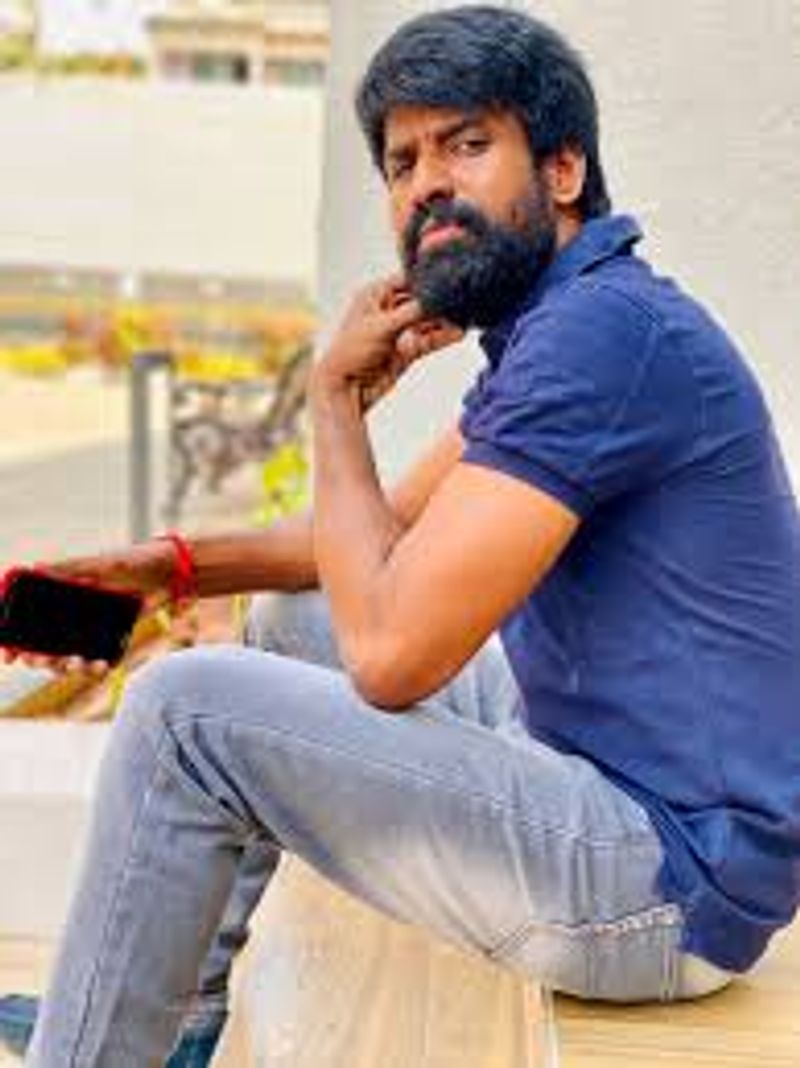 Actor Soori Children's Give Special Birthday Cake to father