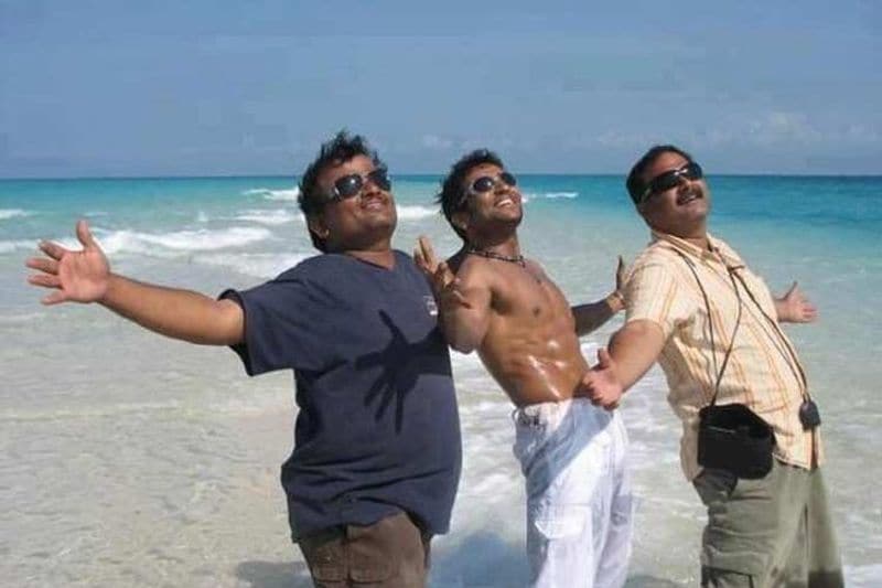 அயன் படத்தின் படப்பிடின் போது ஜாலி போஸ் 